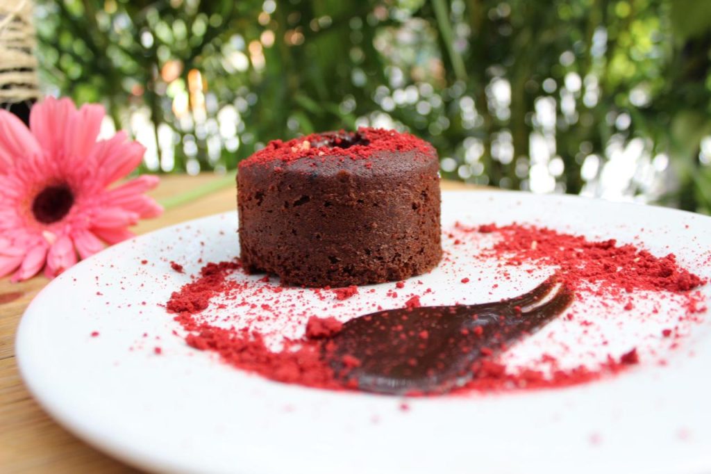 volcan-de-chocolate-con-crumble-red-velvet
